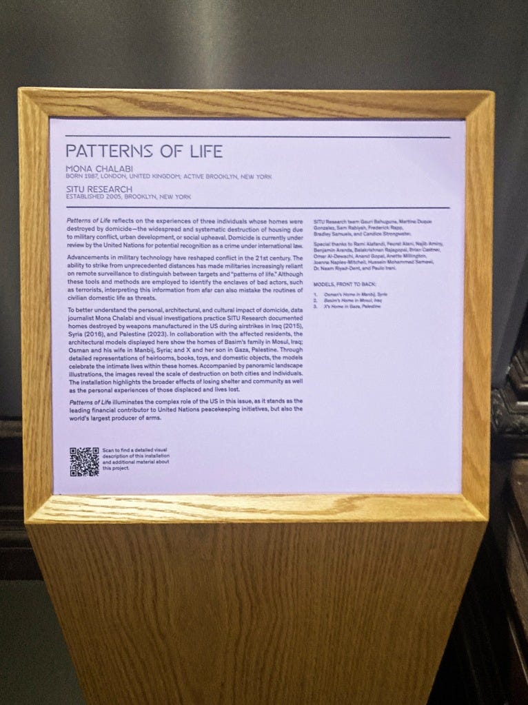 Painel sobre a exposição.