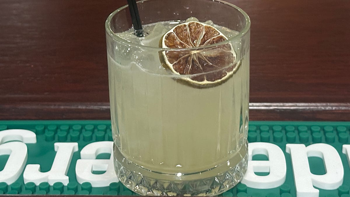 Welcome To Wonkette Happy Hour, With This Week's Cocktail, The Dry Margarita!