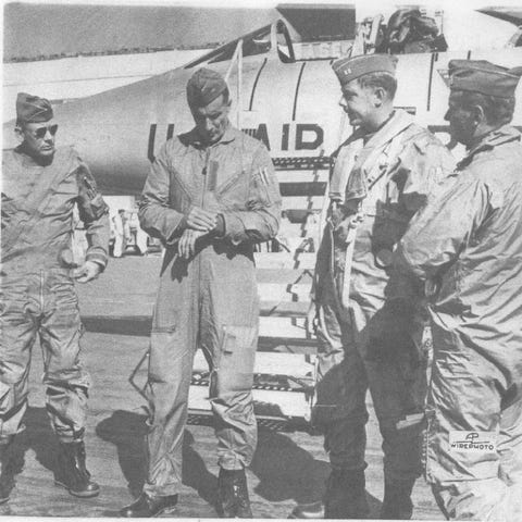 EARTHQUAKE: Fighter Pilot, Test Pilot, Leader. The Story of Brigadier General Robert F. Titus - Vintage Aviation News EARTHQUAKE: Fighter Pilot, Test Pilot, Leader. The Story of Brigadier General Robert F. Titus - Vintage Aviation News
