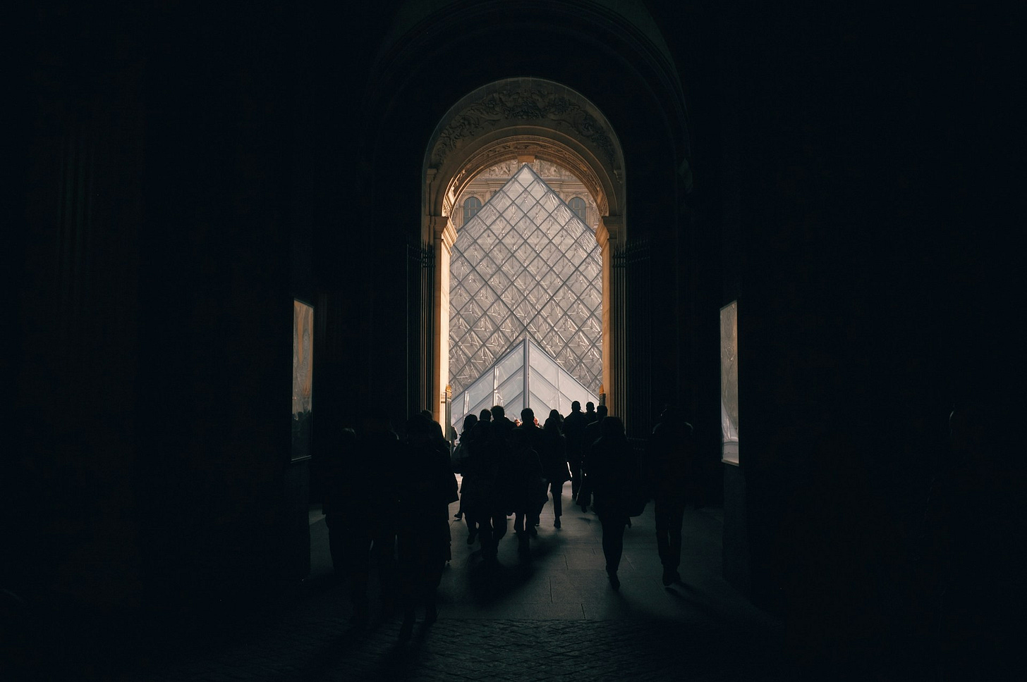 silhouette-of-people-standing-indoors silhouette-of-people-standing-indoors