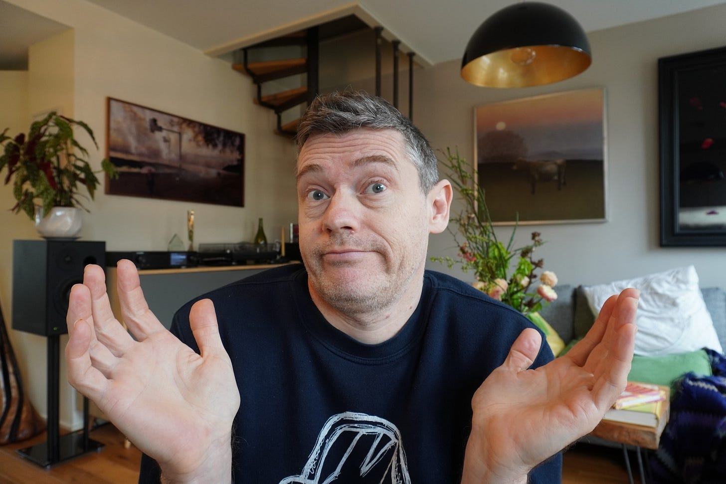 simon hands up