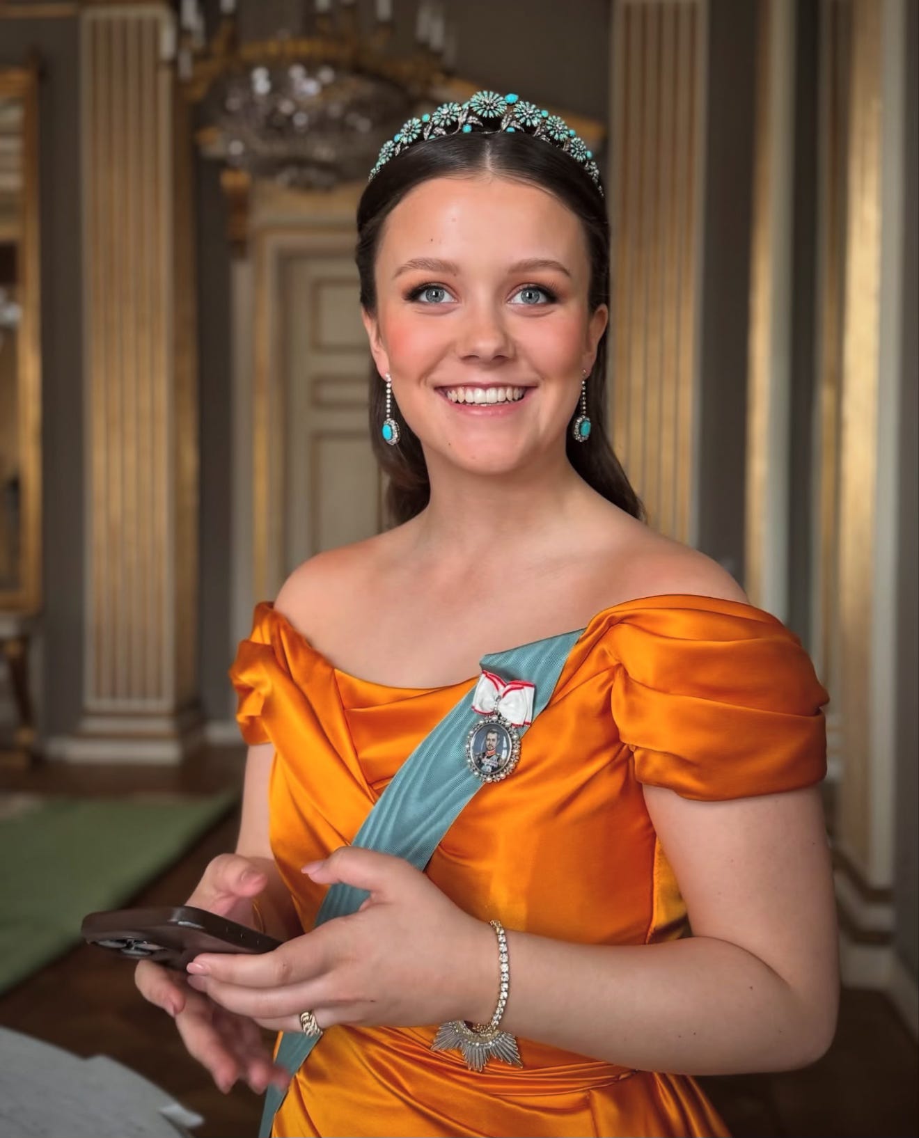 Princess Isabella Given Turquoise Daisy Bandeau from Grandmother