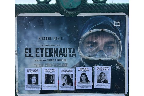 El Eternauta tiene memoria | Intervención en afiches para recordar a las  cuatro hijas desaparecidas del historietista | Página|12