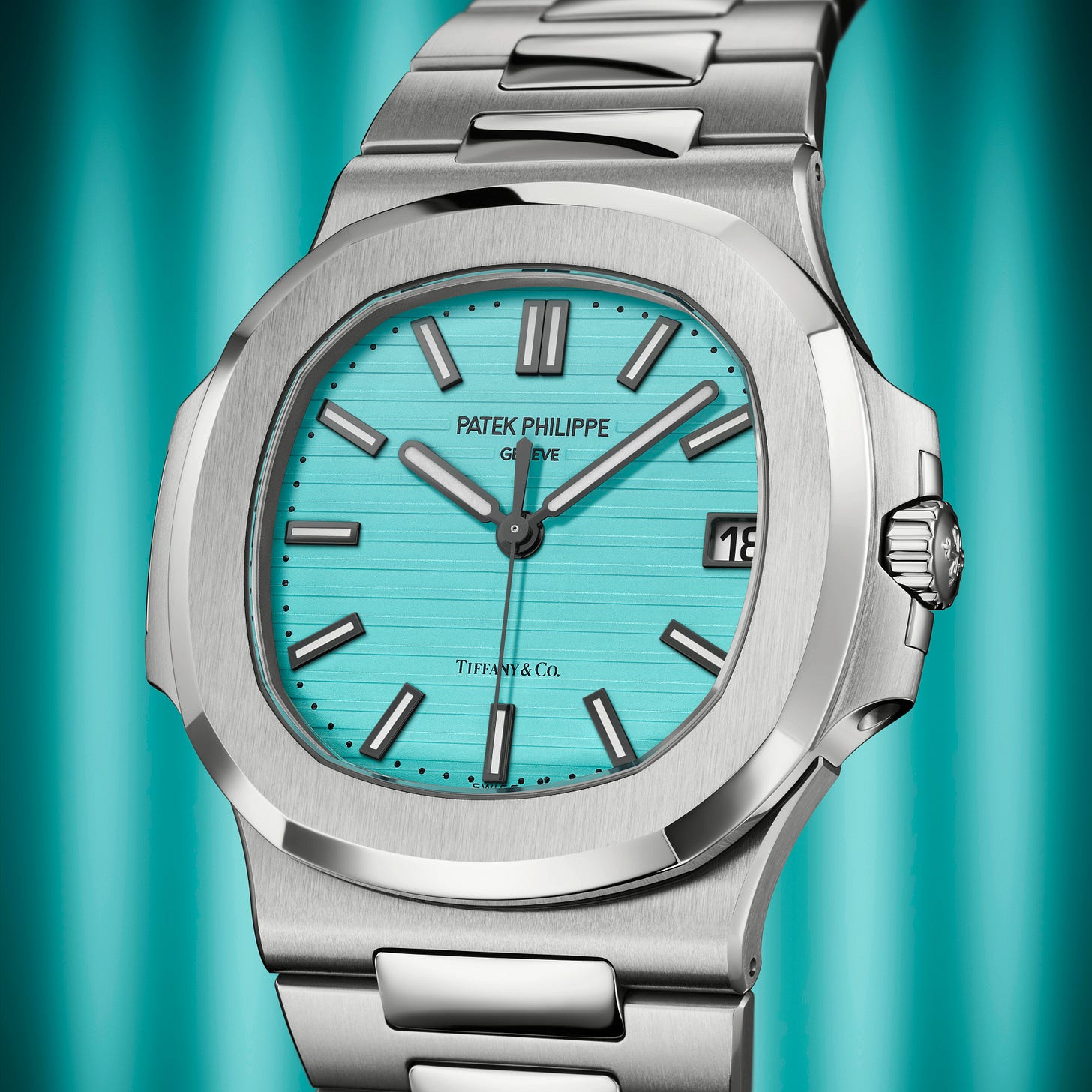 https://hodinkee-production.s3.amazonaws.com/uploads/images/26d40d2e-96bd-4b37-b3d1-0278730fab36/PP_5711_1A_018_PRESS_fond_bleu_RVBcopy.jpeg
