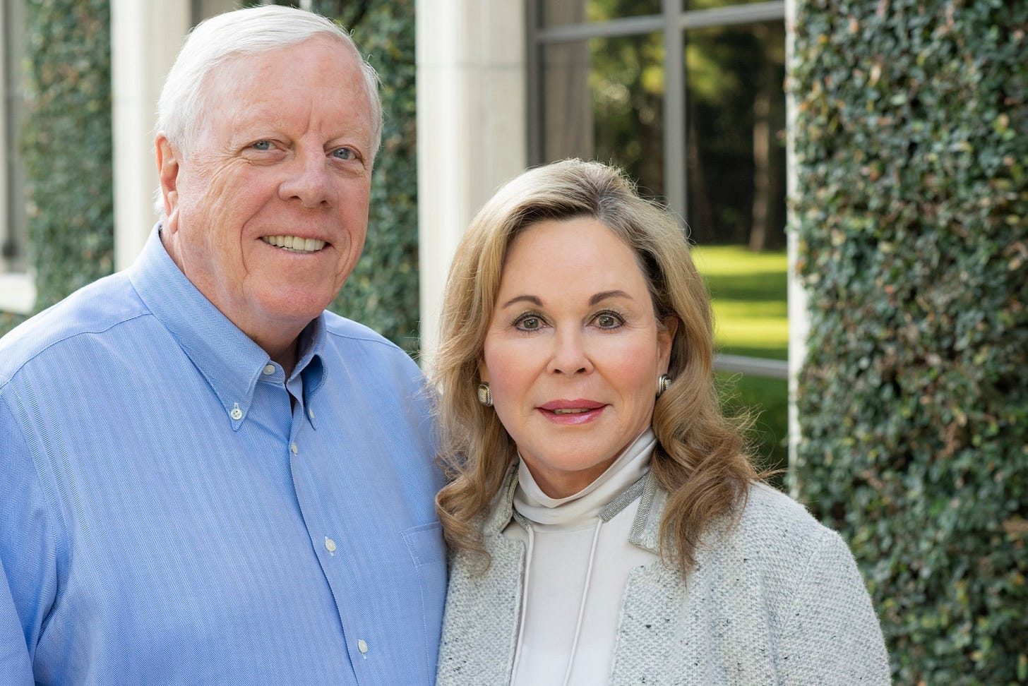 Houston Billionaire Couple Give a Cool Christmas Million to United Way For  2nd Consecutive Year
