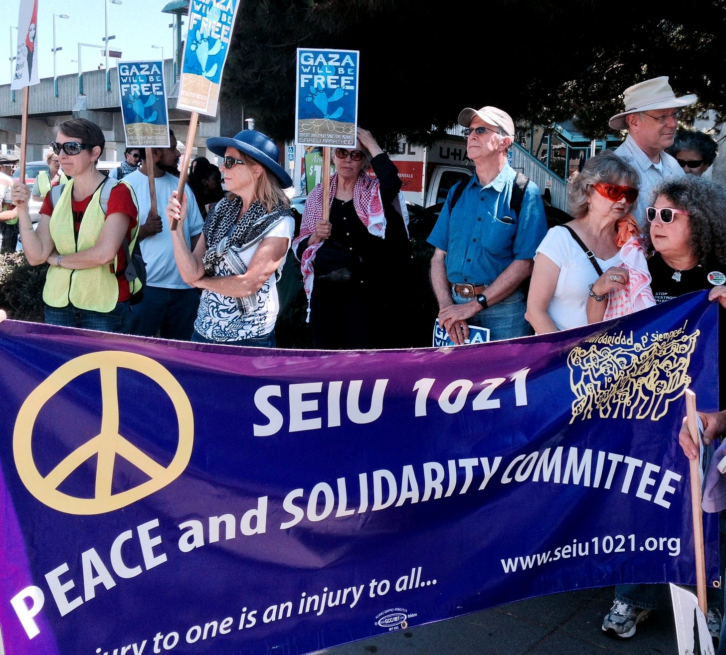 By the mid-2000’s, large segments of labor transitioned into a social justice model. Under this framework, unions became political actors advancing broad ideological agendas, sharing resources and tactics with an ever-increasing bevy of nonprofit organizations. (Image source: Alex Chis / Creative Commons)