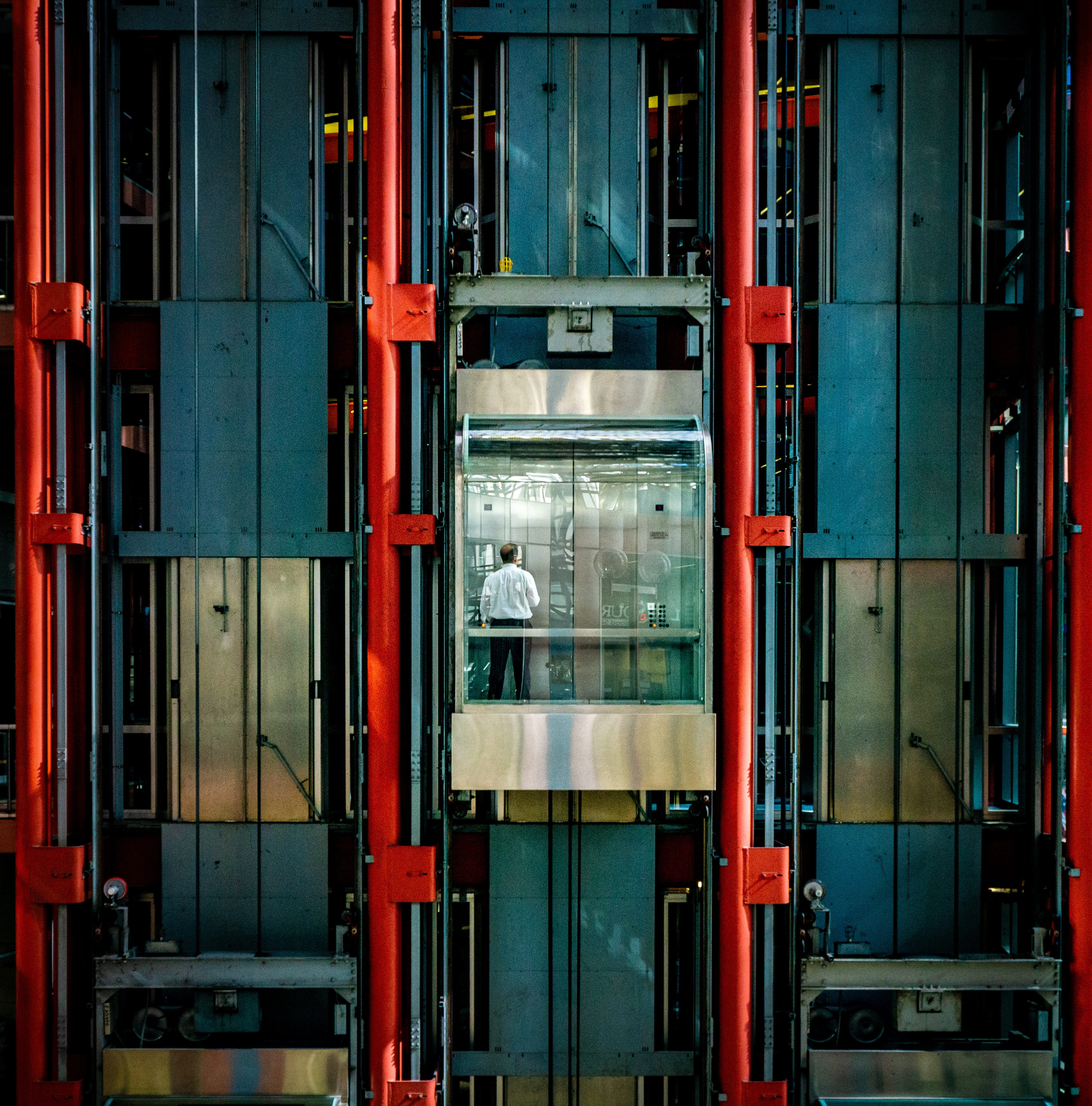 Elevator Exoskeleton - Jennifer Stix