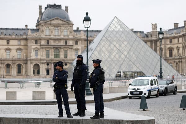 Louvre Robbers Take 'Priceless' French Jewels - The New York Times