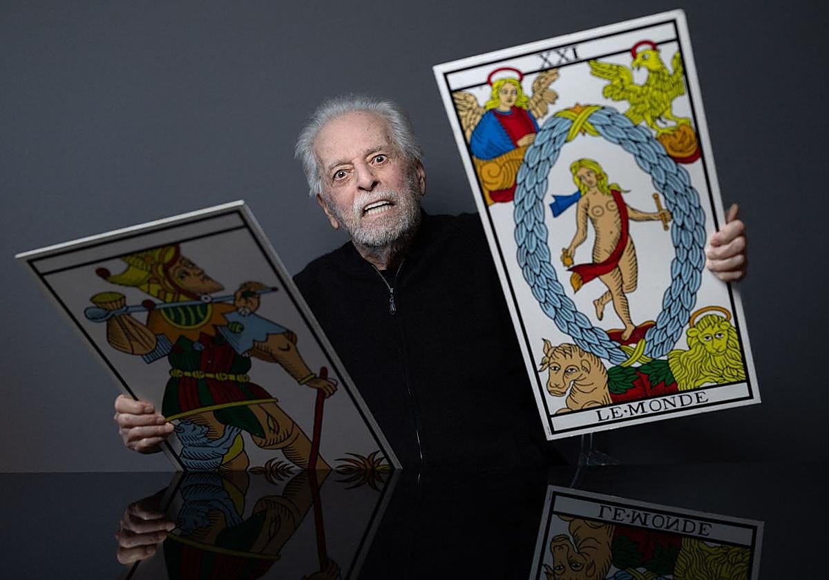 Jodorowsky, a los 97 años: «El gran misterio de la vida es saber quiénes  somos