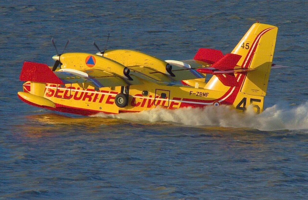 CANADAIRS : Les guerriers de la lutte anti-incendie
