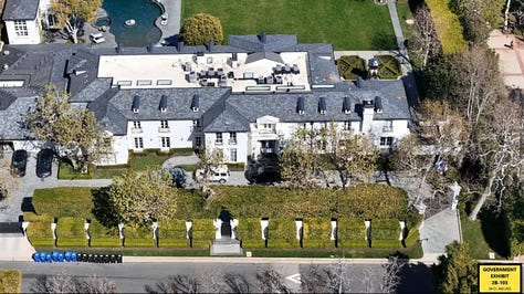 Nuove foto della perquisizione nell villa di Diddy nel marzo 2024