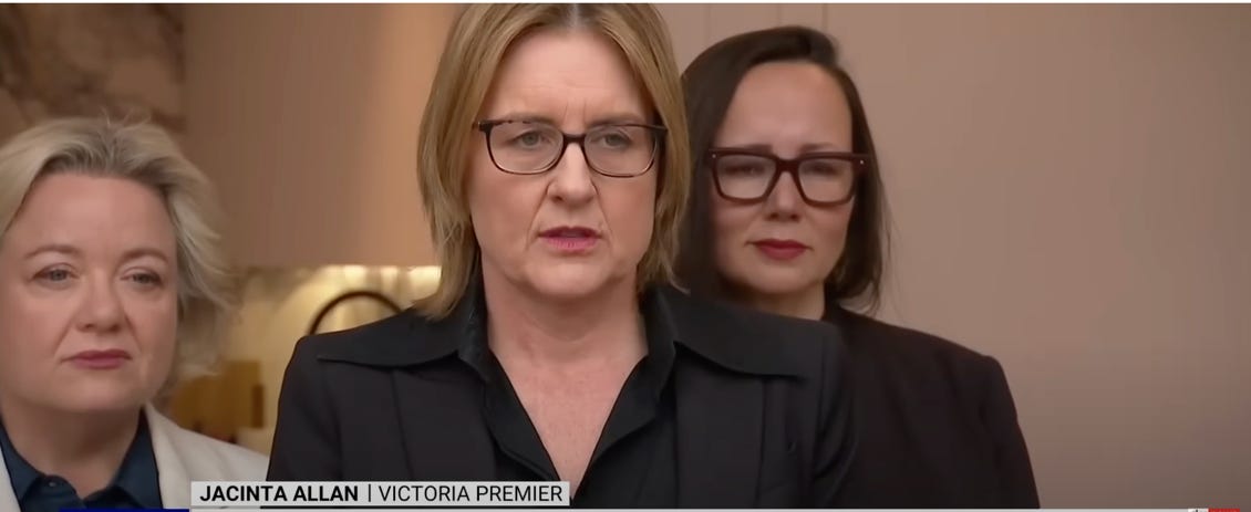 A group of women wearing glasses

AI-generated content may be incorrect.