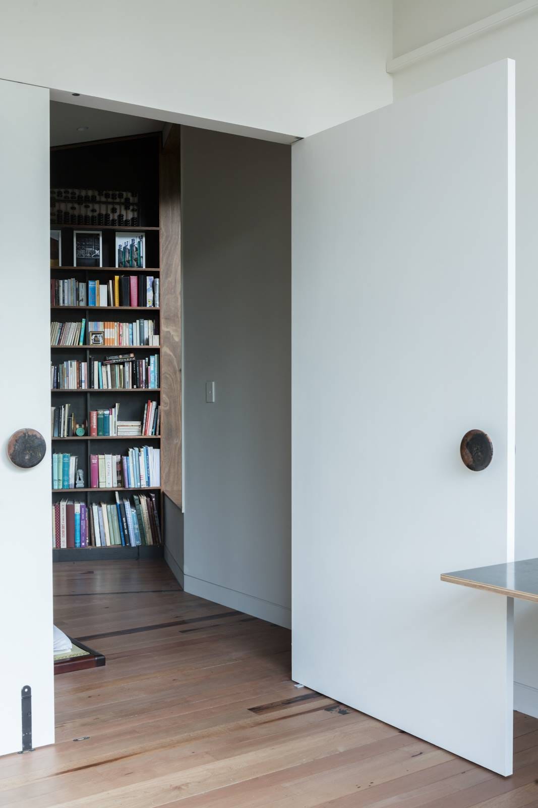 Large doors allow spaces to be merged, enlarged and compartmentalised. Large doors allow spaces to be merged, enlarged and compartmentalised.