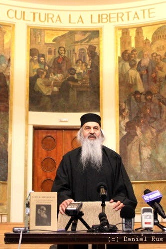 Fiul lui Constantin Noica, Parintele Rafail, a coborat din sihastrie dupa 7  ani pentru a conferentia la Cluj despre Arhimandritul Sofronie Saharov.  “S-a dus să-L vadă precum este” - AUDIO/FOTO/VIDEO - Ziaristi