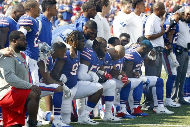 buffalo-bills-protesting