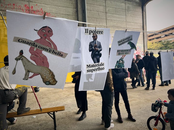 La scultura chiamata Venere Biomeccanica con una bandiera palestinese all'interno del capannone industriale abbandonato dell'ex -Meccanotessile di Rifredi circondata da attivisti e residenti del circondario, attività di laboratori pubblici di collage e cartografia collaborativa 
