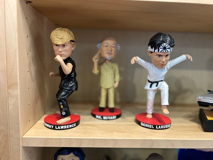 bobblehead, shelves, gallery
