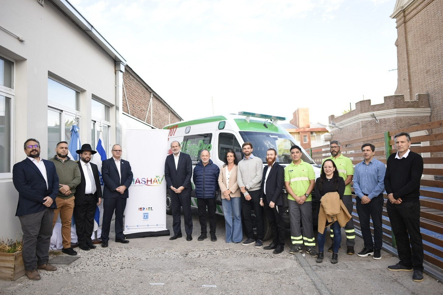 Default image description