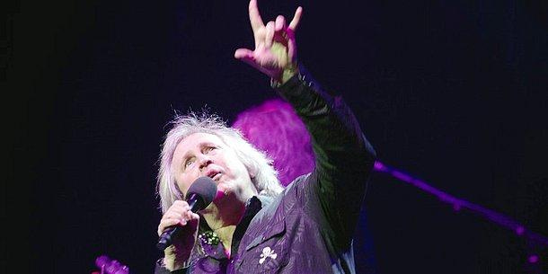 Kansas live performs Carry On Wayward Son on Walker 2.14. Kansas live performs Carry On Wayward Son on Walker 2.14.