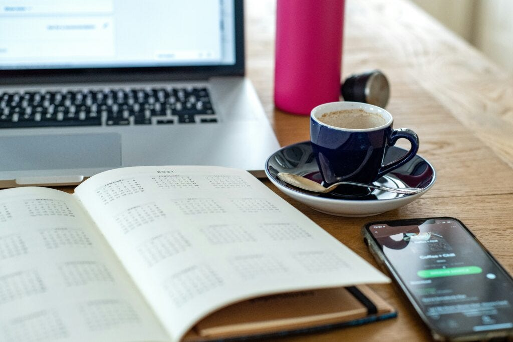 3 Simple Reasons To Start A Blog Today (for Introverts) 3 Simple Reasons To Start A Blog Today (for Introverts)