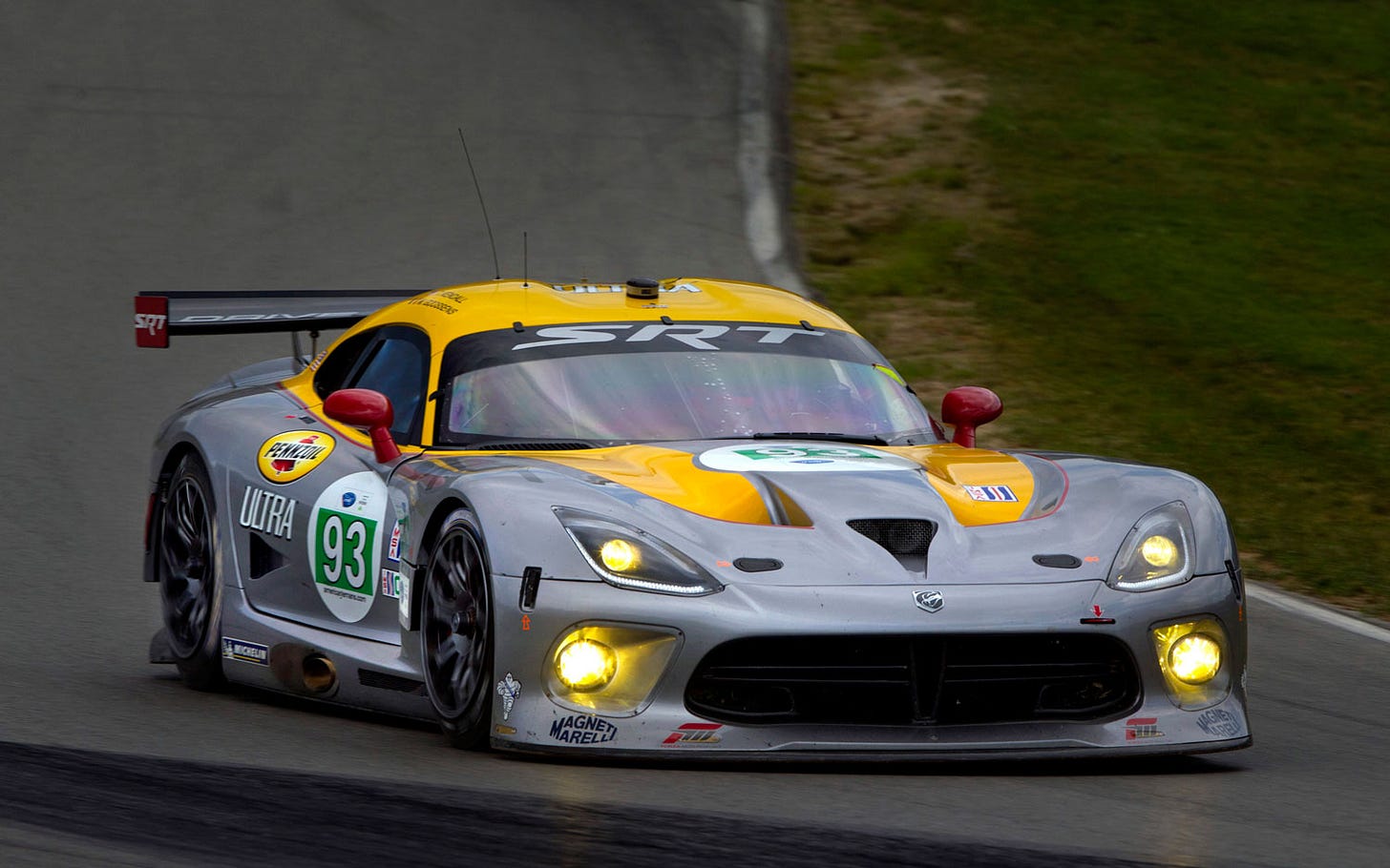 SRT Pulling Vipers Out of Le Mans - Automobile Magazine
