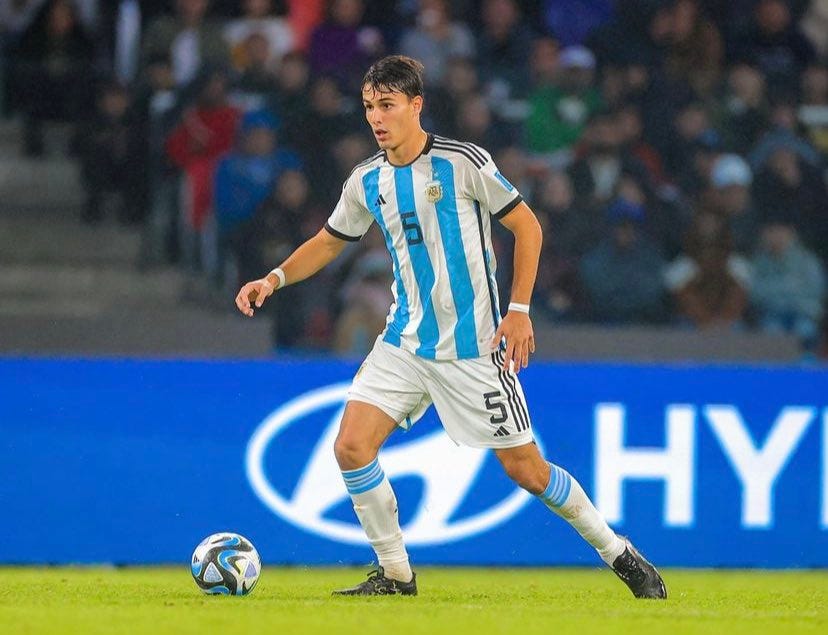 Roy Nemer on Twitter: "If I'm Xavi and FC Barcelona, I am looking to bring  in Federico Redondo. The kid is a mirror image of his father who is one of  the
