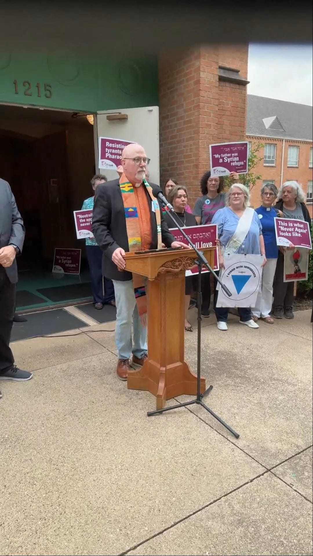 Dallas clergy Press Conference to support Immigrants