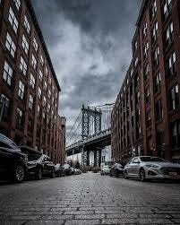 Moody mornings from Selfie Street, DUMBO..... .. .. #dumbo #sonyalpha # brooklyn #newyorkcity #newyorkarea #manhattan #nyc #newyorkgram  #newyorkornowhere #nycstreets #newyork_ig #nyclove #instagramnyc  #concretejungle #newyorkers #moodphotography ...