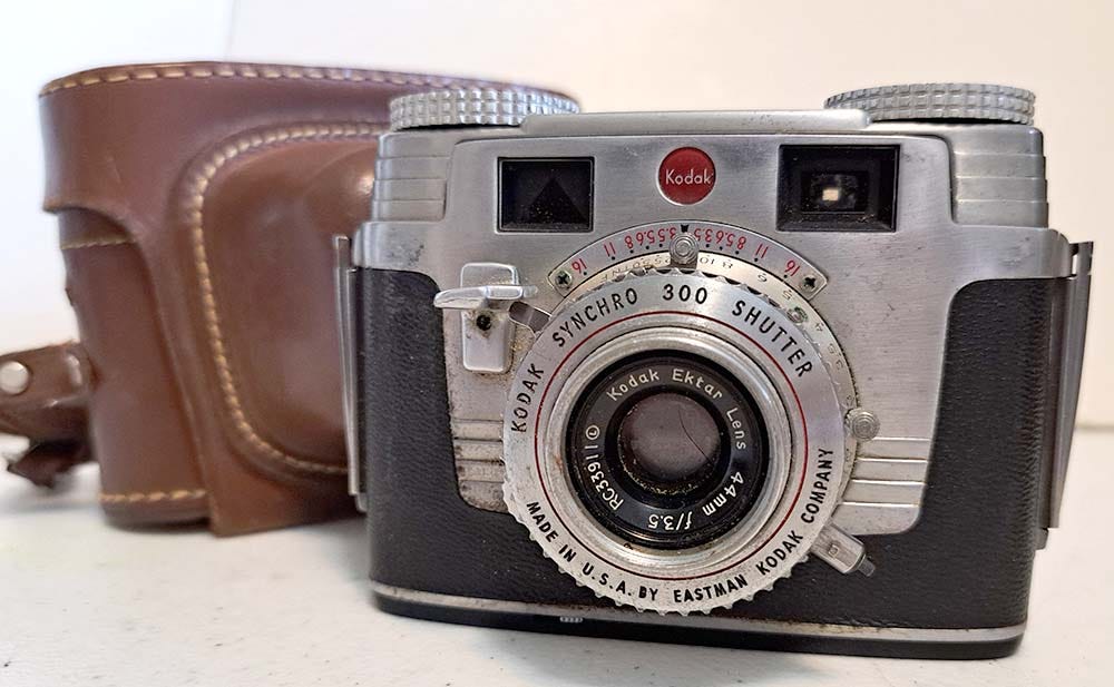 Kodak Signet 35 - by Sean Lamb - The Kodak Collector