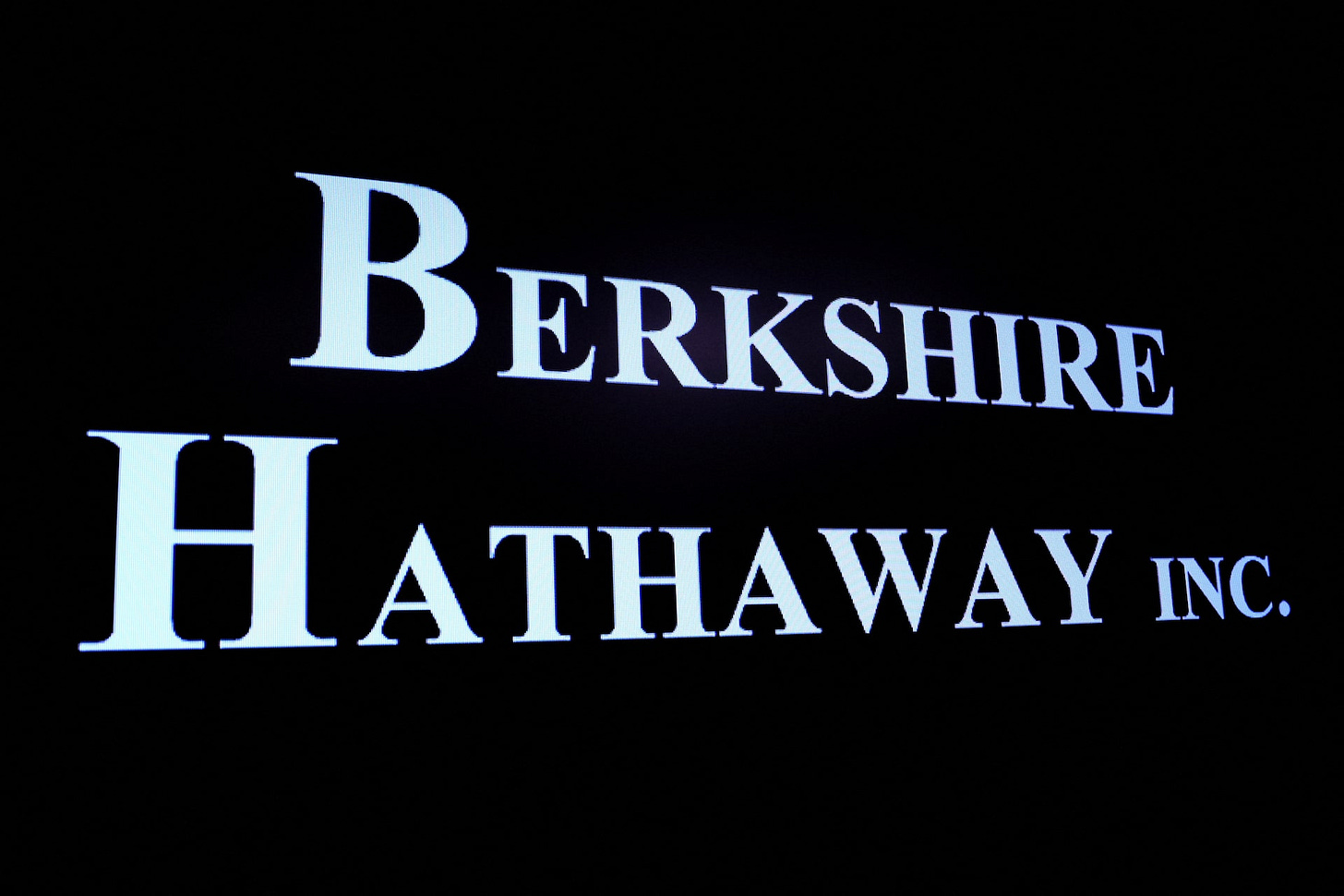 Berkshire Hathaway stock sets record high as rising rates, Apple boost  profit | Reuters
