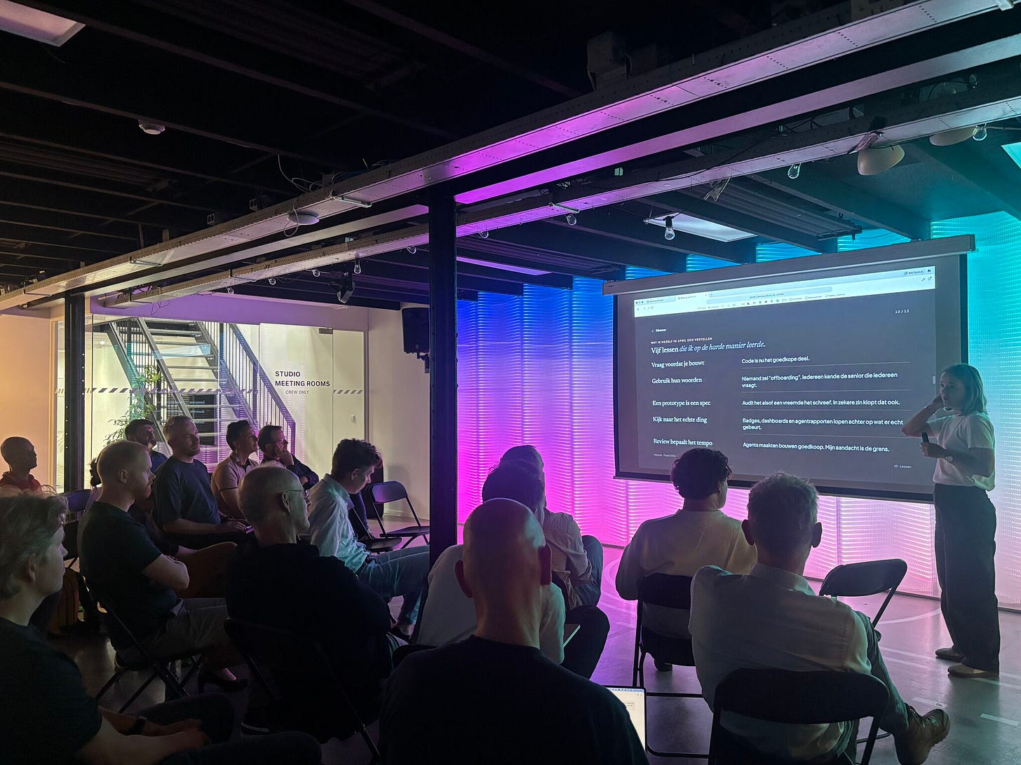 Giving my talk at PizzAI UTRECHT, organised by AI030, hosted at GreenPT.