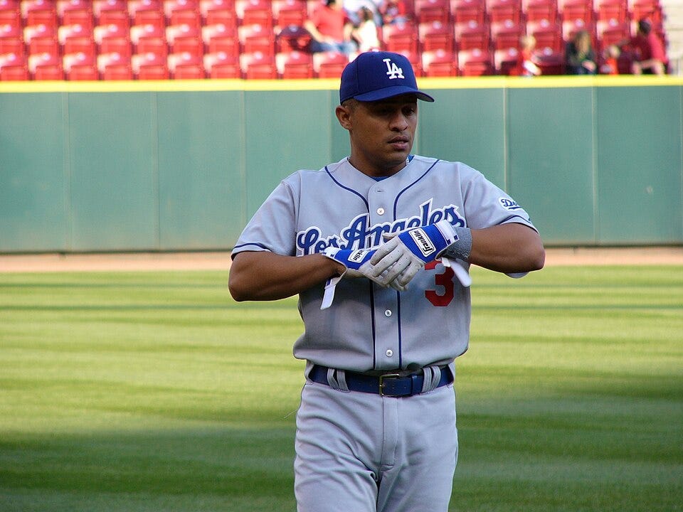 File:César Izturis May 6, 2005 (7045035675).jpg