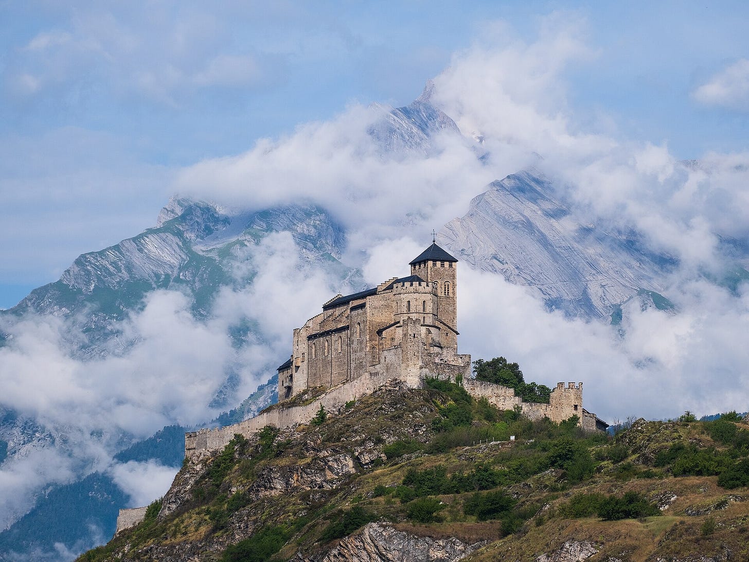 Valais (virallisesti ranskaksi État du Valais ja saksaksi Staat Wallis; puhekielessä ranskaksi Valais, saksaksi Wallis, italiaksi Vallese ja retoromaaniksi Vallais) on kantoni Lounais-Sveitsissä. Kantonissa on noin 350 000 vakinaista asukasta. Valais’n pääkaupunki on Sion (saksaksi Sitten).