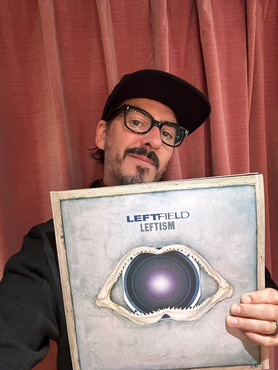 The New Cue #338 November 24: Dhani Harrison, Egyptian Blue, Björk, English  Teacher, Sleaford Mods, NewDad, Ed Harcourt, Manics, image size:960x1280