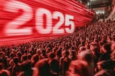 A crowd of people in a stadium

AI-generated content may be incorrect.