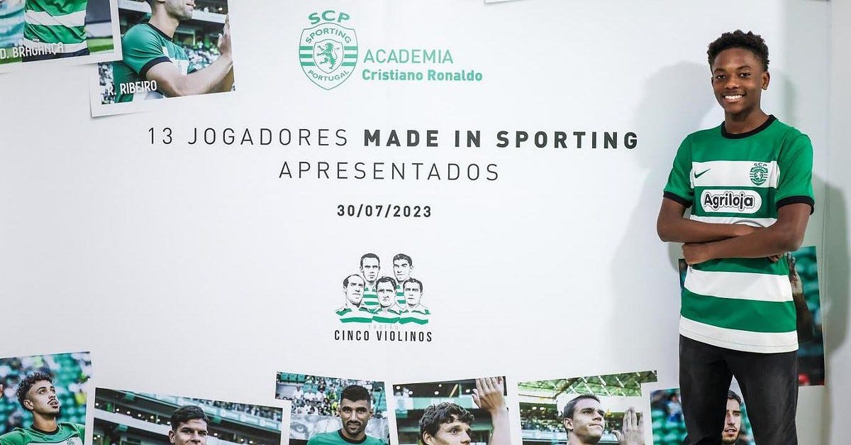 Sporting: Sandro Gamboa assina contrato de formação - Atualidade -  Sportinforma