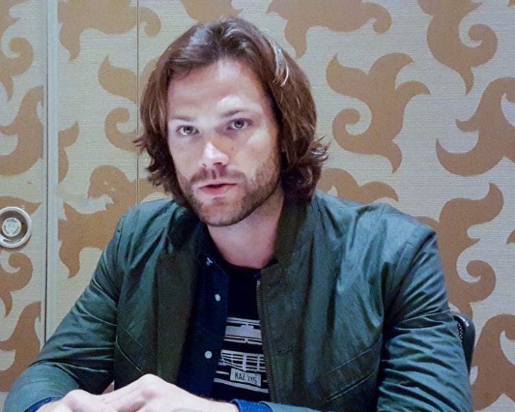 supernatural jared padaclecki comic con 2017 movie tv tech geeks 768x614 supernatural jared padaclecki comic con 2017 movie tv tech geeks 768x614