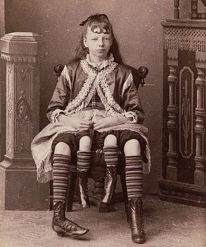 File:Myrtle Corbin.jpg