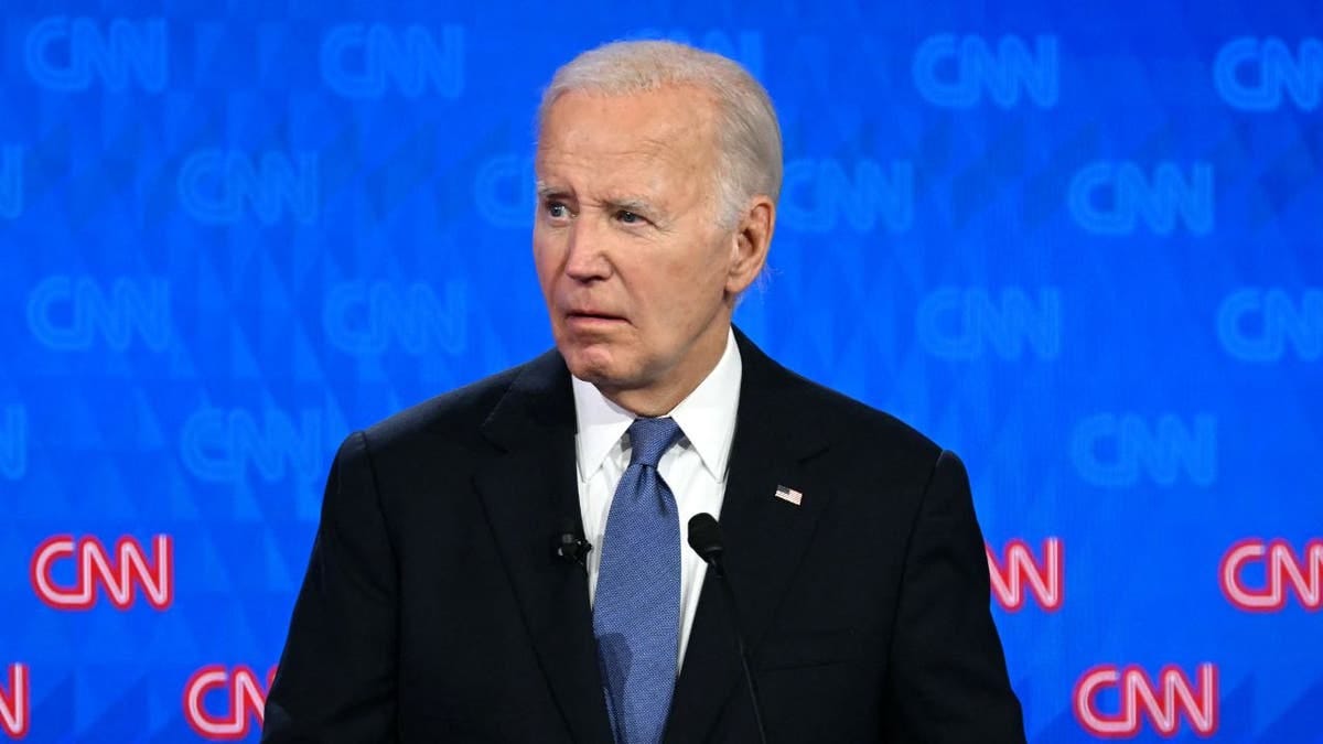 Body language expert's brutal take on Biden's debate against Trump: 'like a dead man walking' | Fox News Body language expert's brutal take on Biden's debate against Trump: 'like a dead man walking' | Fox News