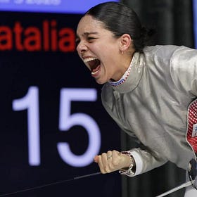 Natalia Botello conquista el oro en sable femenil y hace historia en la NCAA División I