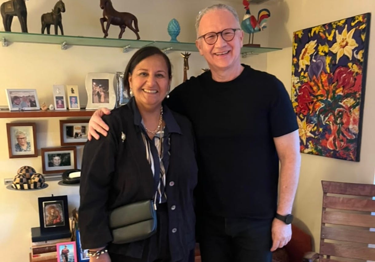 Dinorah Figuera visitó a Perkins Rocha y le informó sobre avances de la mesa de diálogo Dinorah Figuera visitó a Perkins Rocha y le informó sobre avances de la mesa de diálogo