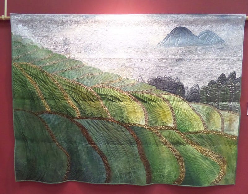 "My Beutiful Village" theme quilt by Hiroko Horuchi "My Beutiful Village" theme quilt by Hiroko Horuchi