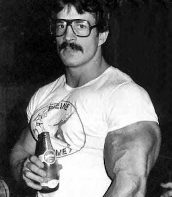 Moment of Bodybuilding Zen 105: Mike Mentzer at a Party - X-REP.COM Moment of Bodybuilding Zen 105: Mike Mentzer at a Party - X-REP.COM