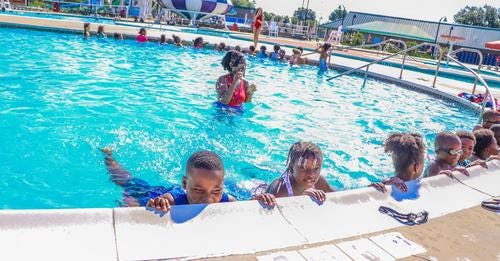 BREC'S Largest Swim Lesson