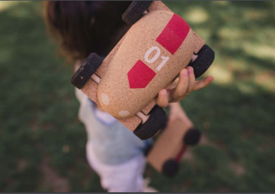 ELOU CORK TOYS - CORK HUNTER ELOU CORK TOYS - CORK HUNTER