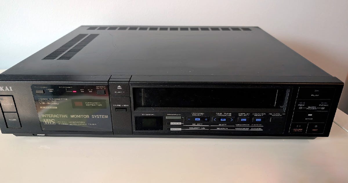 【VHSビデオ】アメリカン・ギターズ(3本セット) The AKAI VS-303U VCR - The Retroist
