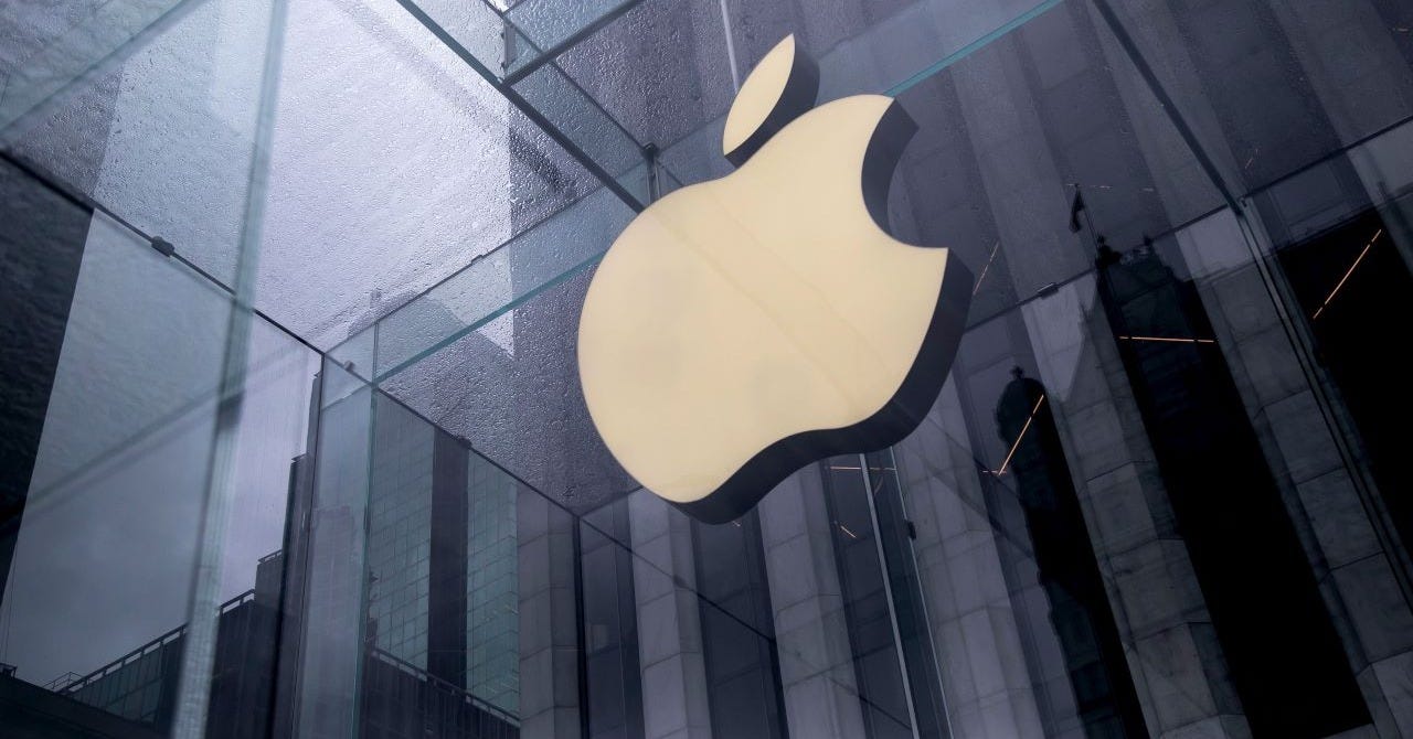 Warren Buffett's Berkshire cuts Apple stake by half, boosts cash stockpile  to $277B | Fox Business