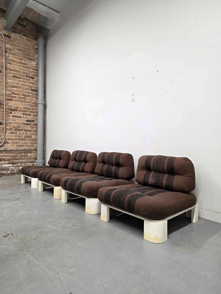 Product photo of Karl-Henrik Spak Chair