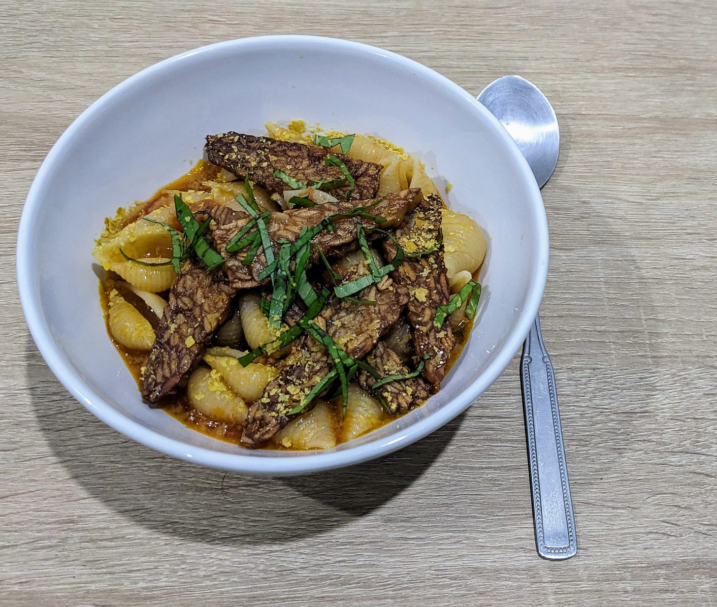 shell pasta and crispy tempeh