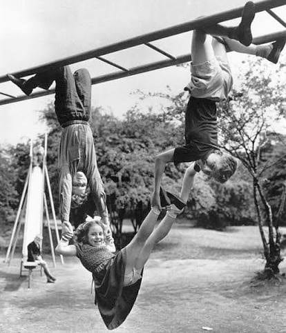 r/60s - School recess in the 1960s